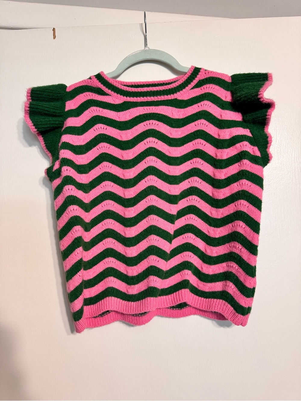 Women’s short sleeve sweater